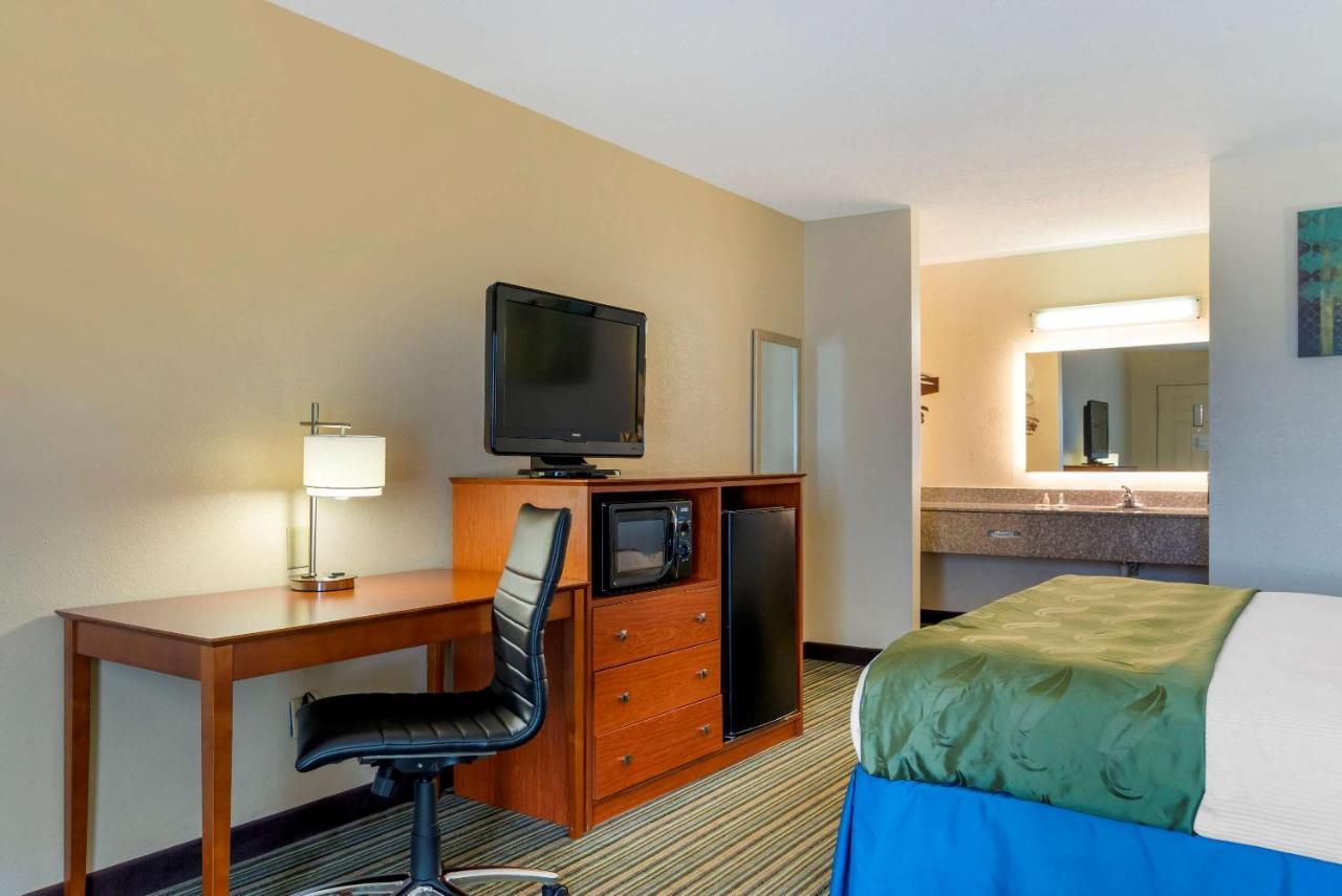 Quality Inn Ashburn Eksteriør billede