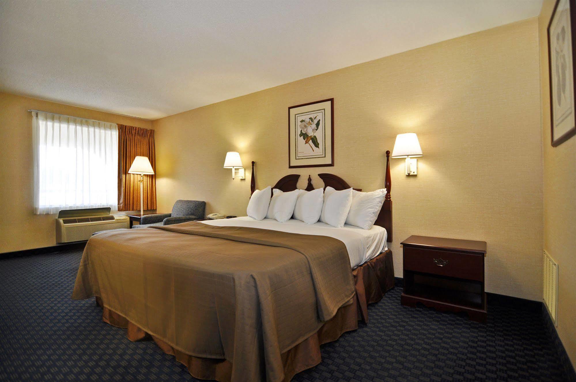 Quality Inn Ashburn Eksteriør billede